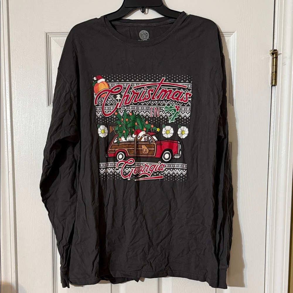 Bucee’s Christmas Graphic Long Sleeve Shirt